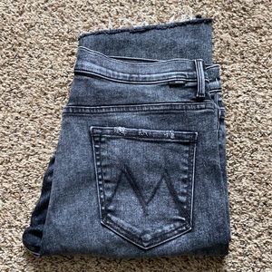 Mother. NWOT. The Insider Crop Step Fray Jean. In “Train stops”color. Size 33.